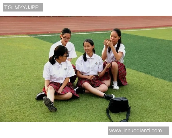 曾施恩:女子足球界的璀璨明星与奋斗故事